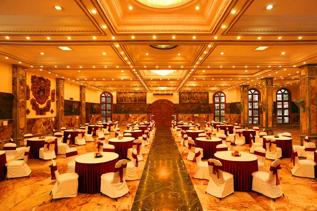 Why should People use Banquet Halls for their Functions