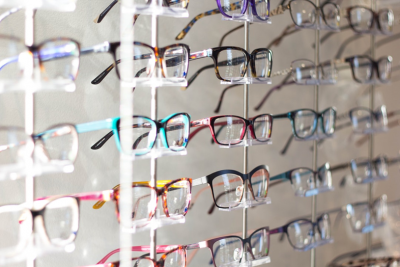 Men's Eyeglasses: How to Select Glasses for Different Face Shapes