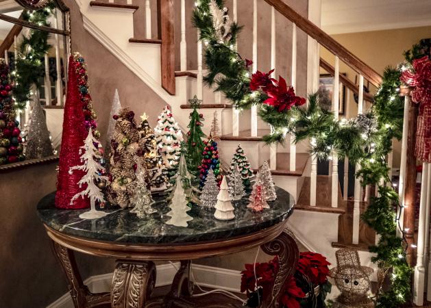 How To Décor Home With Christmas Garland